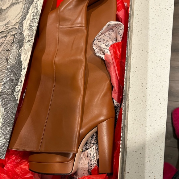 Women’s Gucci Boots - Picture 1 of 8
